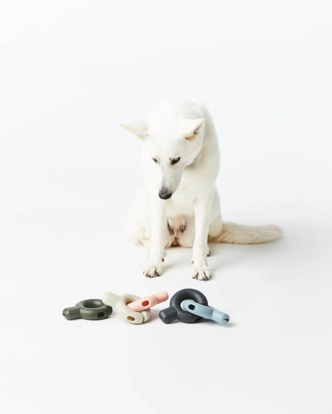Falcon Toy™ herkkupalapelilelu koiralle lukittuvalla kynsisuunnittelulla